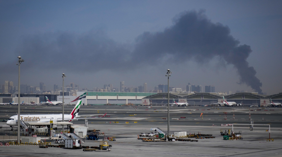 İran İHA’larının Dubai’de park halindeki uçaklara zarar verdiği bildirildi