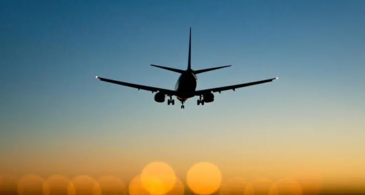 Elektronik sigara uçakta yangına sebep oluyordu