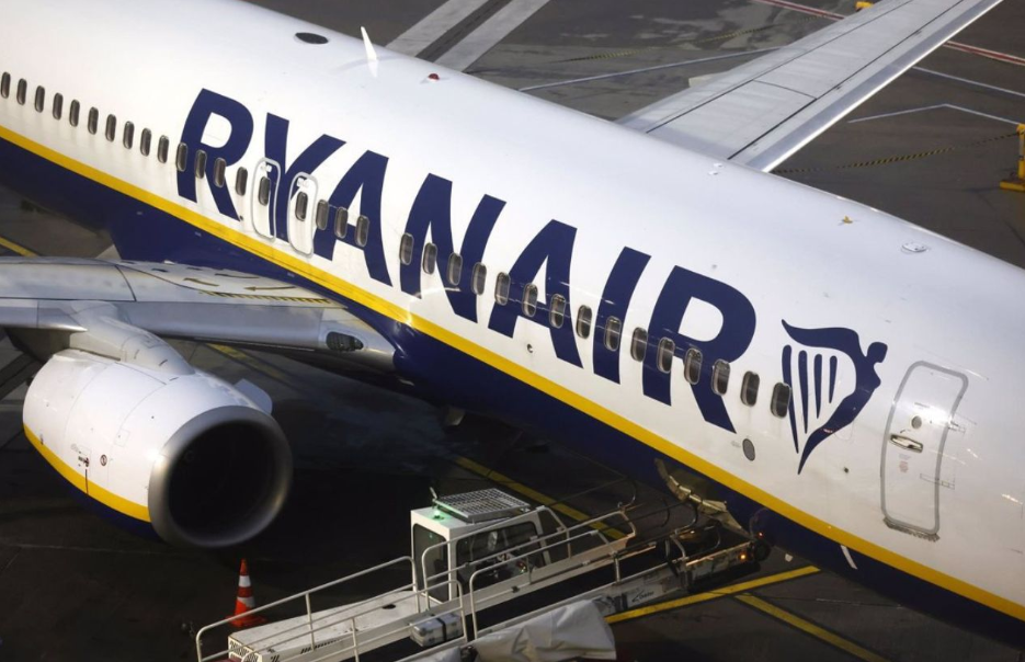 Ryanair, bagaj ücretleri nedeniyle bir kez daha “yılın en kötü şirketi” seçildi