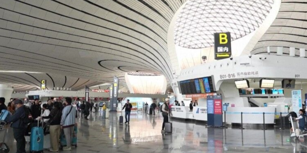 Çin, yakıt fiyatlarındaki artışın sektörü vurması üzerine havayolu şirketlerine destek verecek