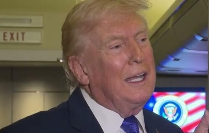 Trump, kendi adını taşıyan havalimanından telif hakkı istiyor!