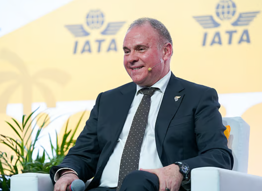 Oman Air CEO’su Korfiatis: “Havayolları artan yakıt maliyetlerini yolculara tamamen yansıtamadı”
