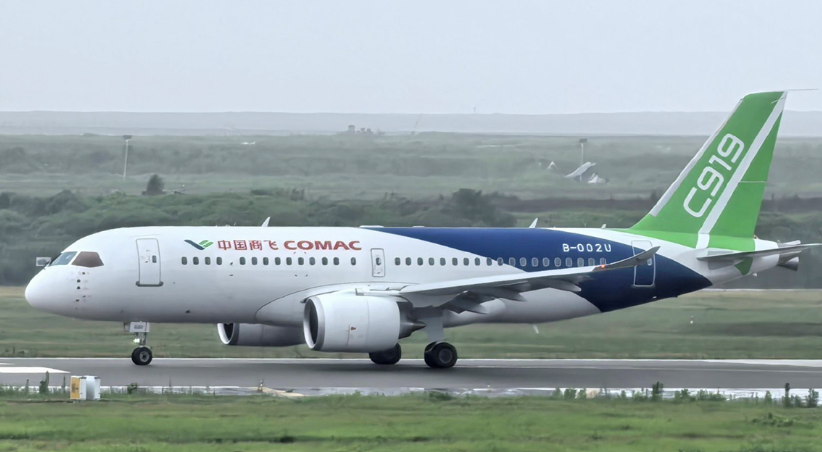 C919’un yüksek irtifa versiyonu, pistte yapılan taksi testleri sırasında ilk kez görüntülendi