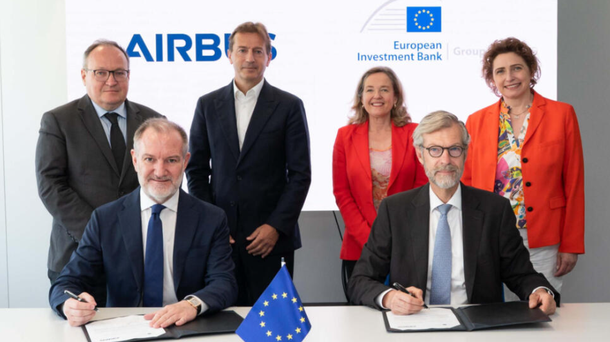 Airbus, Avrupa Yatırım Bankası’ndan 3 milyar avro kredi aldı Airbus, Avrupa Yatırım Bankası’ndan 3 milyar avro kredi aldı