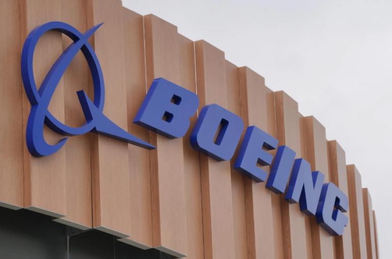 Boeing, Fuar’da yeni tip uçak sergilemedi, ancak Airbus’ı geride bıraktı