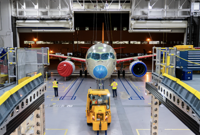 Airbus, A220-500’ün lansmanını belirsiz bir süre için açık bırakıyor