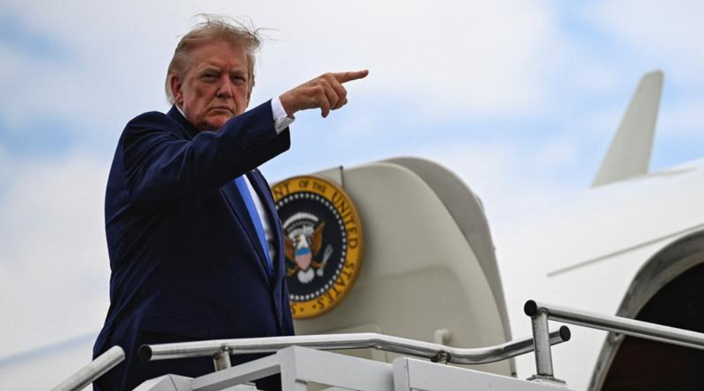 Trump gizli uçak değişikliğini doğruladı