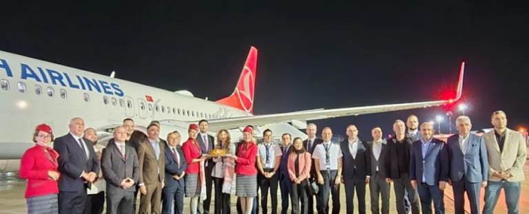 Türk Hava Yolları’na ait ilk uçak dört yıl sonra Minsk’e geldi