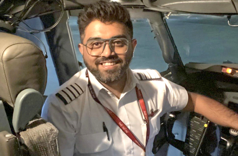 Hindistan: Bıçaklandıktan sonra Flydubai uçağını kurtaran pilotun sağlık durumu stabil