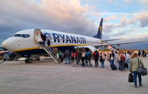 Ryanair, yolcunun penceresiz koltuk şikayetine yanıtı: ‘Biraz uyuyun’